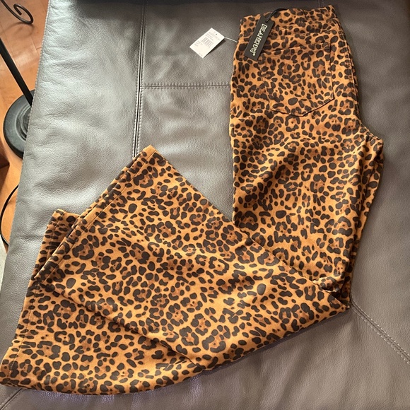 NWT Blank NYC On The Prowl Faux Suede Flare Pants Stretch Leopard Black Brown 31 - Picture 6 of 12